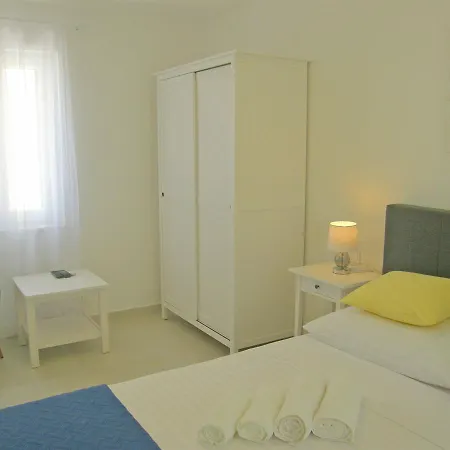 Apartments Mare Primošten Esterno foto