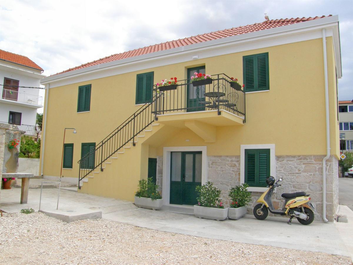 Mare Apartment *